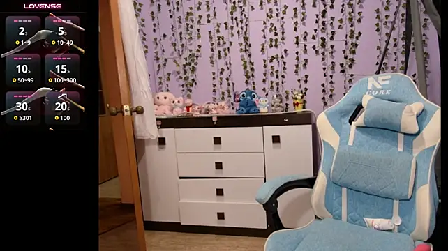 Yoonhee_ki live cam on StripChat