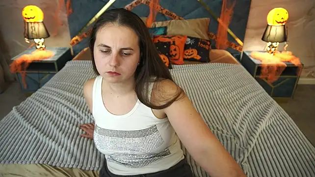 MikaFoxy live cam preview