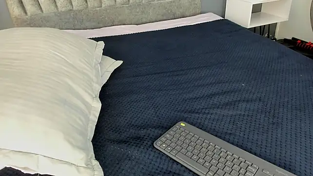 Charlie___Musk live cam preview