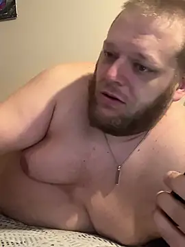 Tallbellybear live cam on StripChat