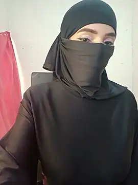 aisha-faraah live cam on StripChat