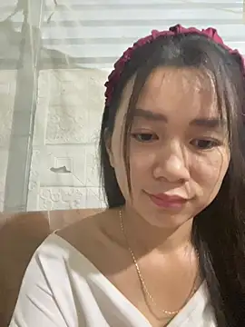 mia-squirt1 live cam on StripChat