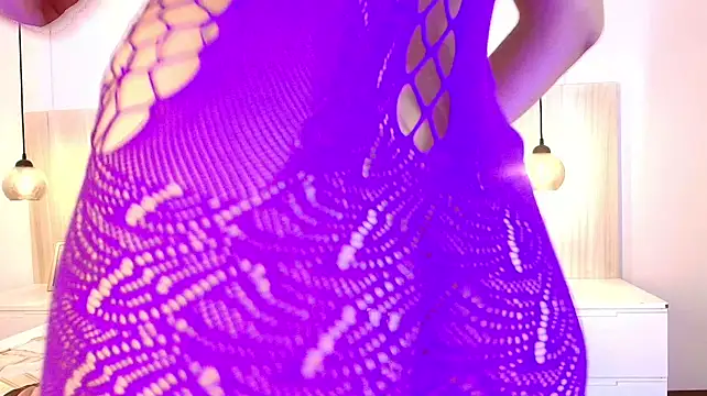 vella_rose live cam on StripChat