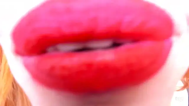 softlysoftlyasbeauty live cam on StripChat