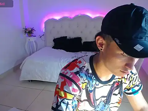 Maverick27_ live cam on StripChat