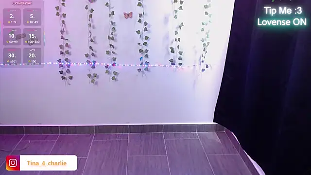 Tina_4_Charlie webcam
