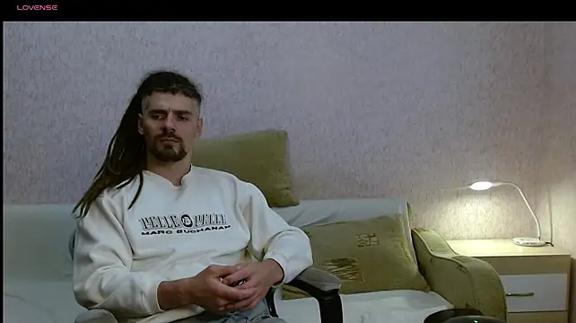 Aestheticguy101 live cam on StripChat