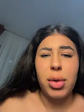 DaianaKimberly live cam on StripChat