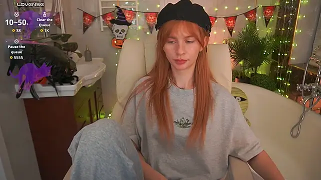 Nicol_Moonn live cam on StripChat