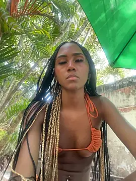Lucia_Mcfly live cam on StripChat