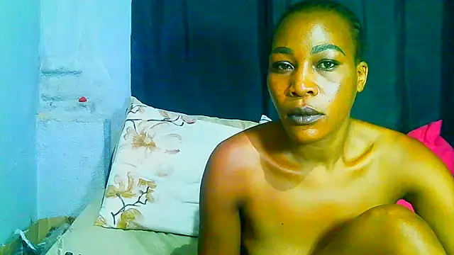 freaky_naughty live cam on StripChat