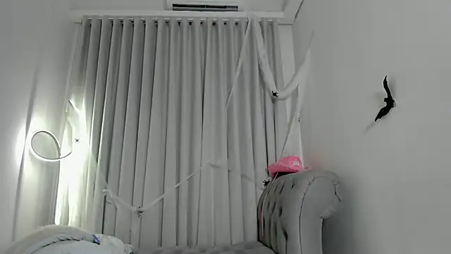 Krissi_latore live sex cam