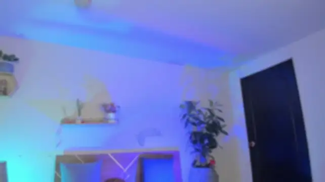 YariRose live cam on StripChat