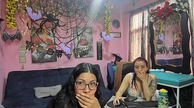 lesbiancuple live cam