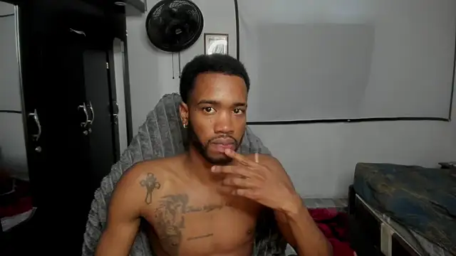 Kofi_exotic_2 live cam on StripChat
