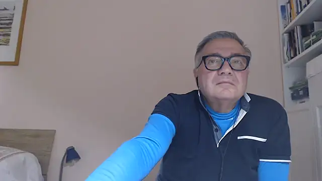 YOU6me live cam on StripChat