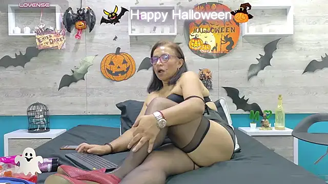 SoffieMature webcam