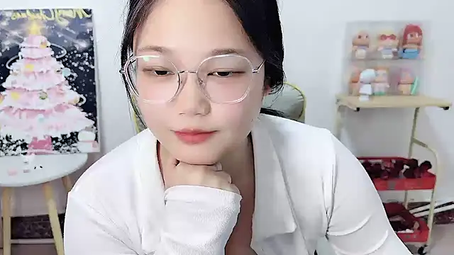 J-7758 live cam on StripChat