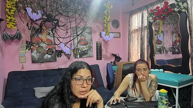 lesbiancuple