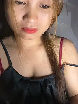 Cute-Sexyy live cam on StripChat