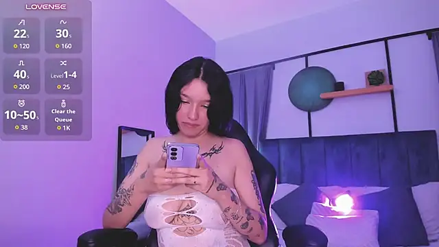 moonn_luna live cam on StripChat