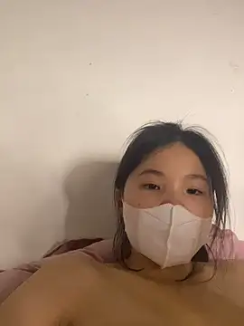 Minni_2k live cam on StripChat