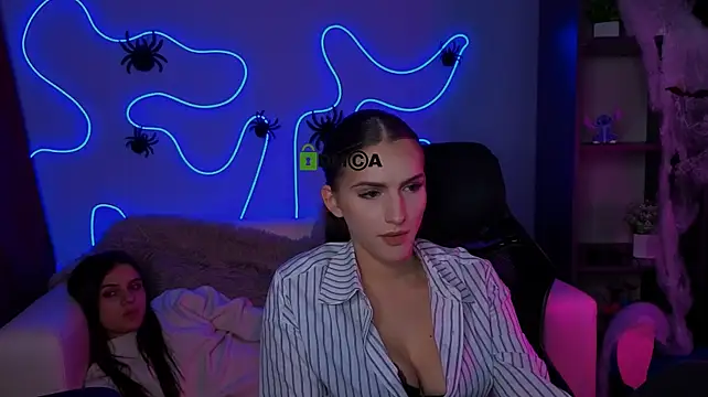 lisa_dark_