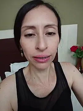 AliceRossi live sex cam
