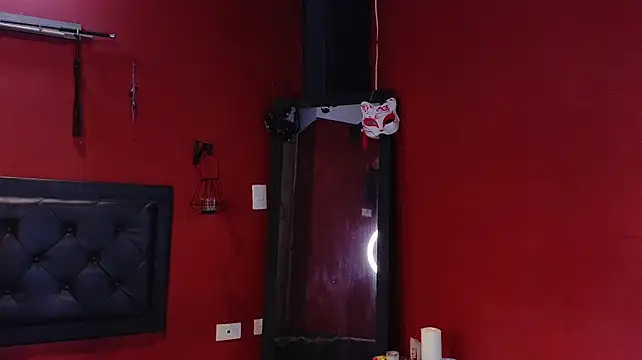 poisonrougex live cam on StripChat