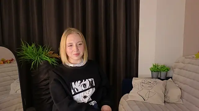 VeyraSenn live cam on StripChat
