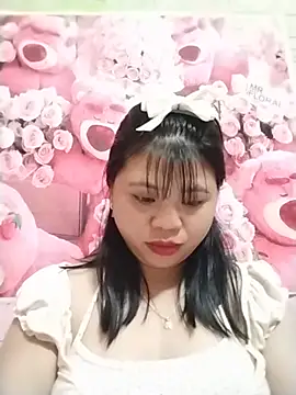 Xuka_lyss live cam on StripChat
