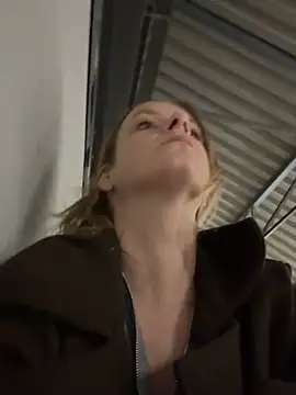 sexymilf_1987's live room