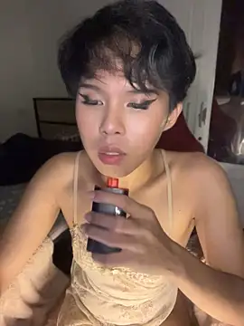 Plaxxxtique live cam on StripChat