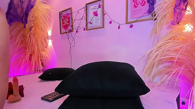 MiaaCarter_