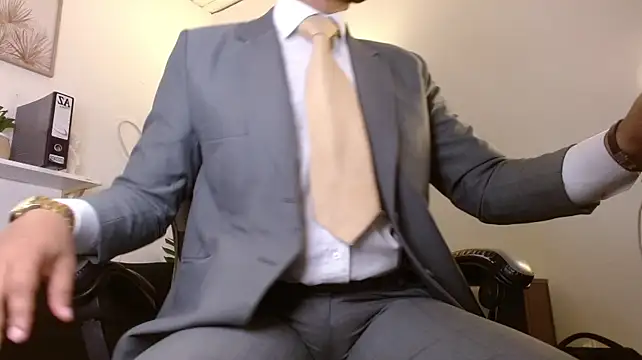 paolo_blaze (M young) - show cock soft