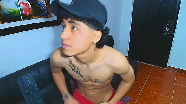 ryan_g777 (M young) - play with my ass