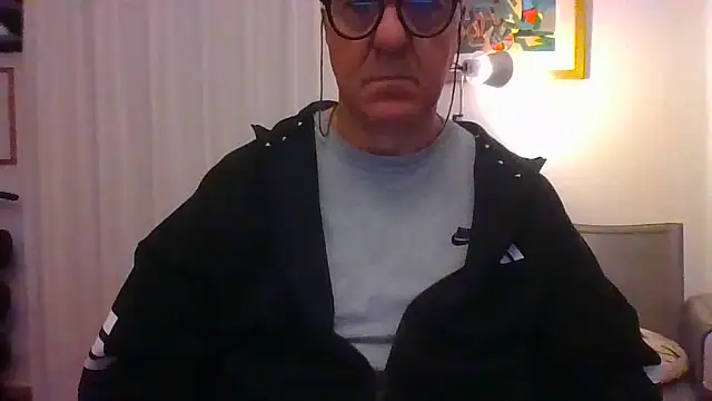 ANONIMO7735 live cam on StripChat