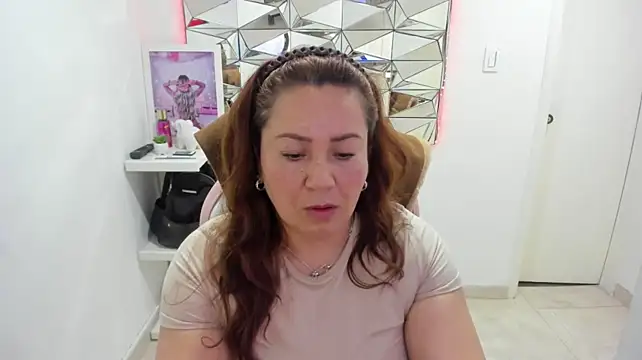camixxx_m live cam on StripChat