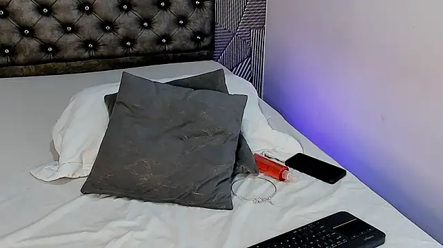 ShallomMuse live cam on StripChat