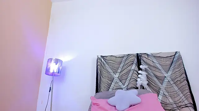 Helenn_monroy1 live cam on StripChat