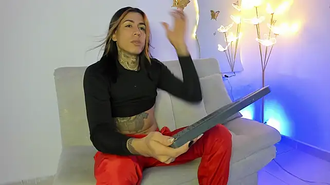 ArohomLester_