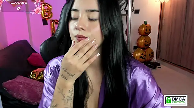 Veronica_isaza__ live cam on StripChat