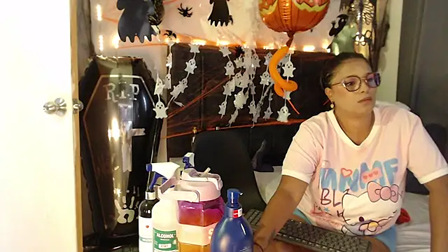 Nicol_Love0 live cam on StripChat