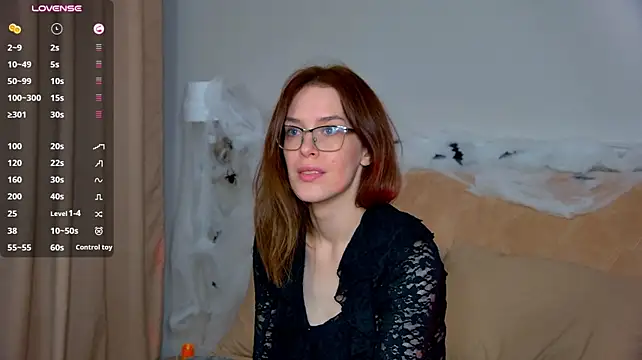 francesday (F young) - Pose on the bed