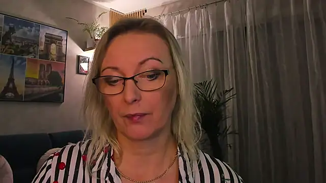 vanessa_chat live cam on StripChat
