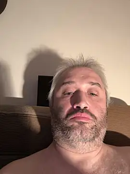 StredniNovosadak-Olomouc live cam on StripChat