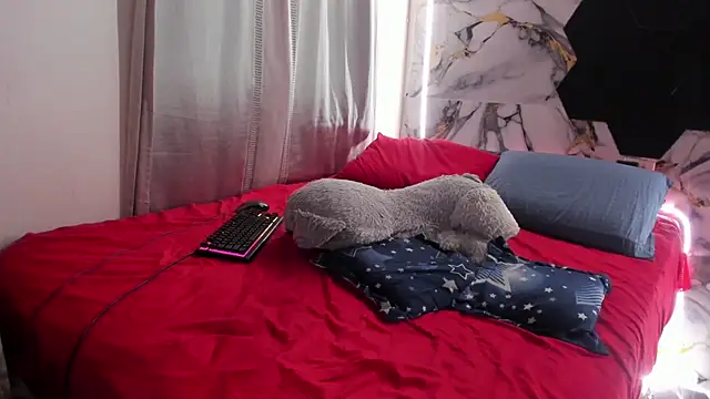 Goldendesirexx__ live sex cam