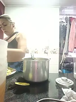 maynor_1998 live cam preview