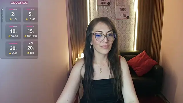 VictoriaLuxee_ live cam on StripChat