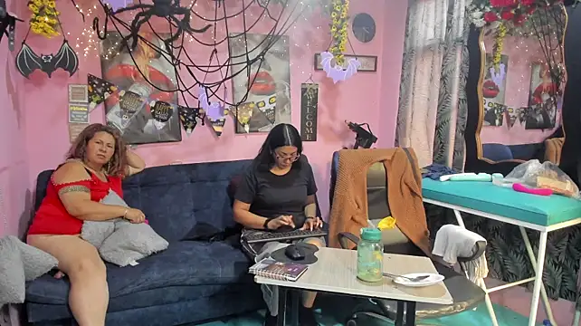 lesbiancuple